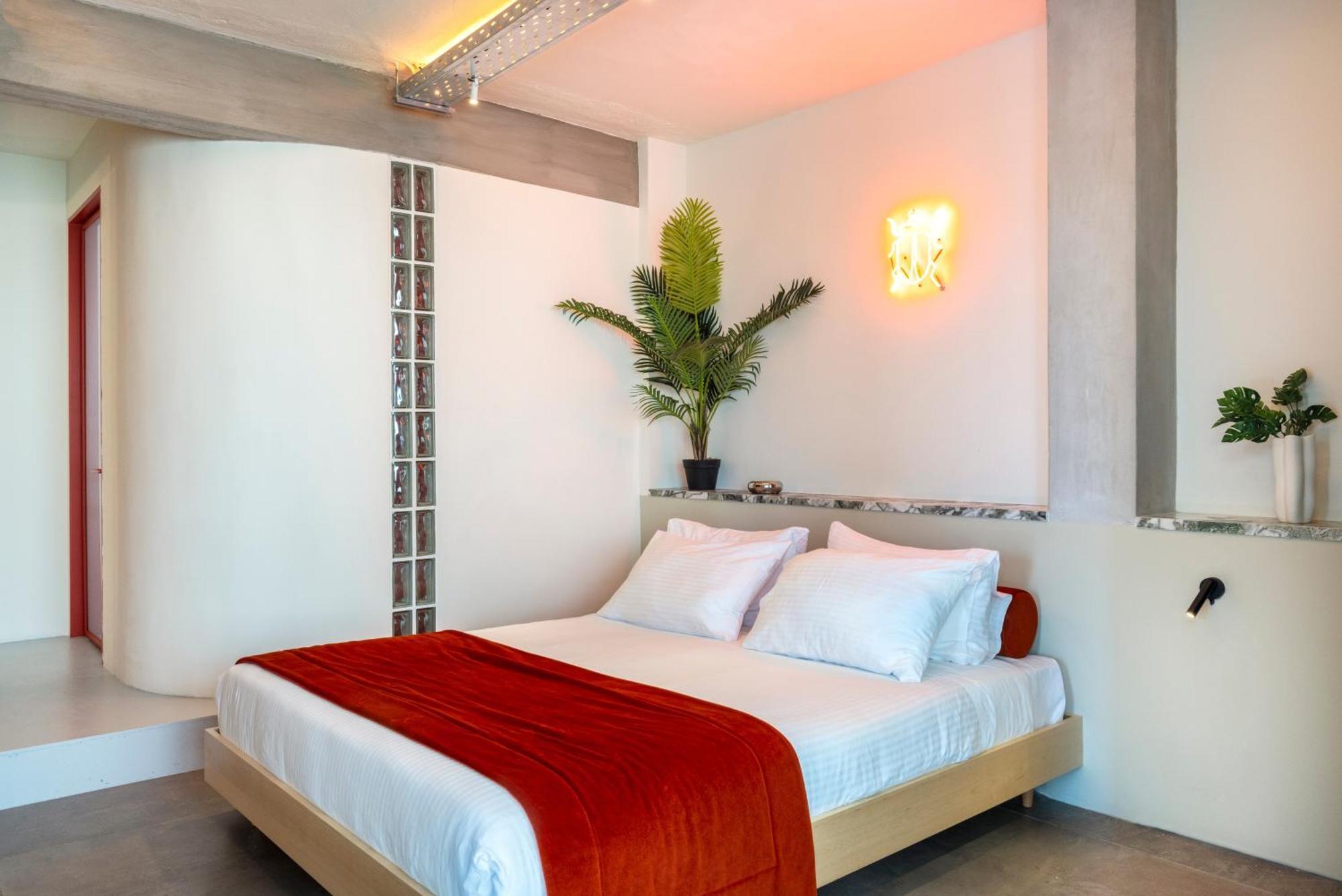 The Newel Metaxourgeio Hotel *